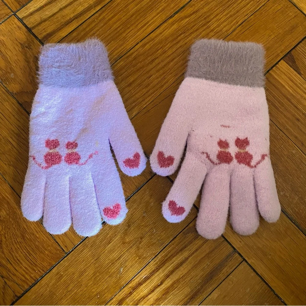 Kawaii Pink and Grey Gloves with Cat and Heart Design